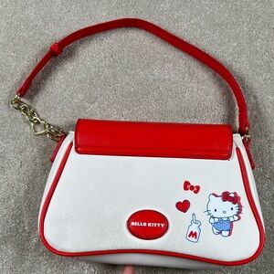 Hello‎ Kitty Her Universe Purse Red Bow Gold Chain Apple Pencil Interior
